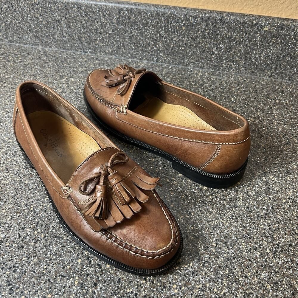 Cole Haan Men 9.5M Brown Leather Classic Comfort Dress SlipOn Tassel Fringe Shoe - Picture 2 of 10